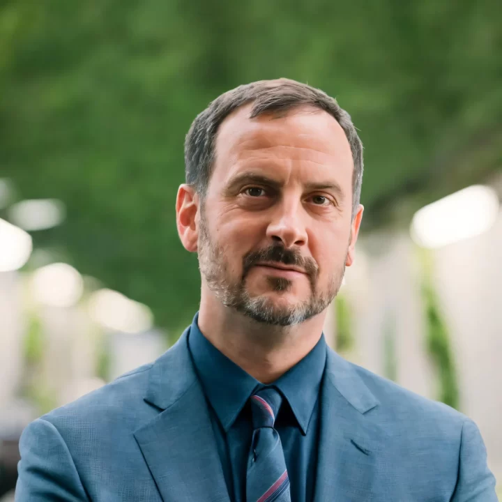 Photo of Stephen Lynch.